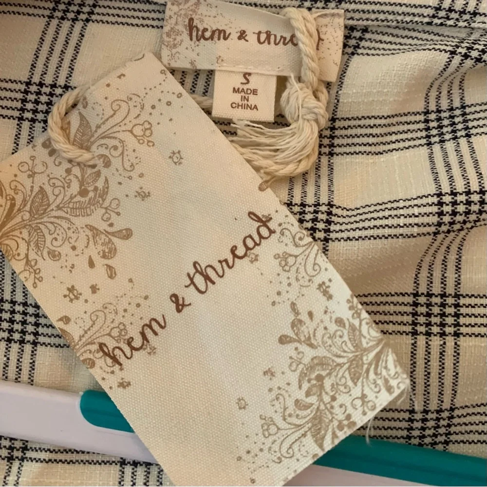 Hem & Thread Plaid Tie-Front Tunic Blouse - Picture 4 of 5